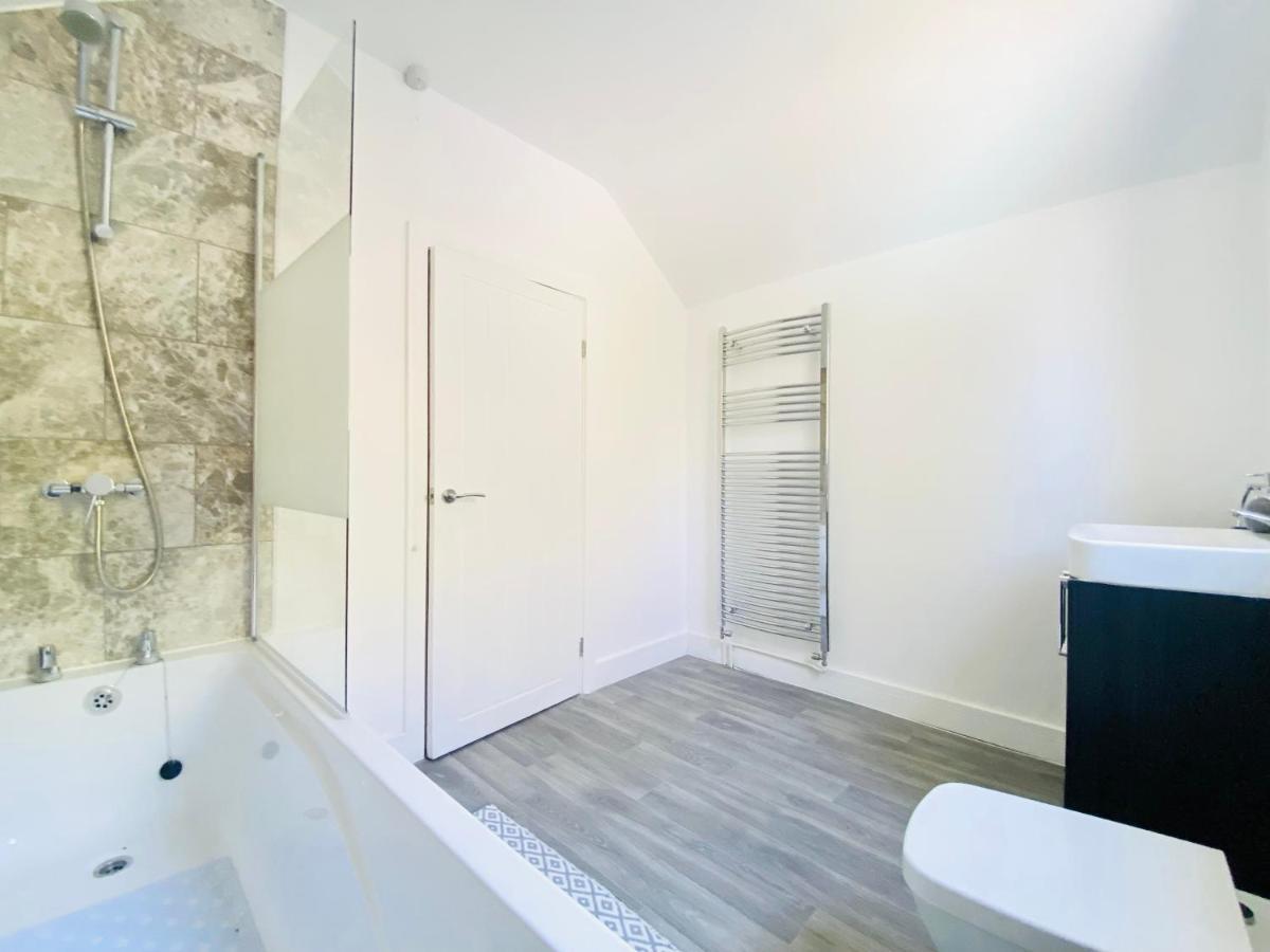 Emerald Living, 4 Bedrooms In The Heart Of Swansea, Close To Beaches! Exteriör bild